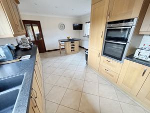 Kitchen/diner- click for photo gallery
